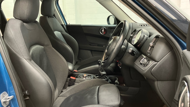 MINI Countryman 2.0 Cooper D 5dr [Chili/Nav+ Pack] Diesel Hatchback